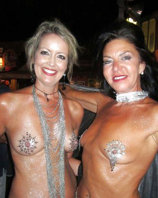 Exhib MILF Und Gilf Karneval 02 #22163504