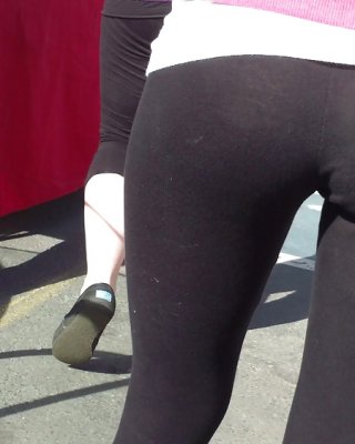 Sexy Skinny Teen Butt & Ass In Spandex Pants