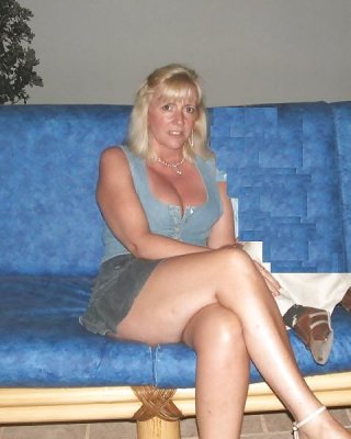 Vollbusige & Hoch Reife Blondine #9033088