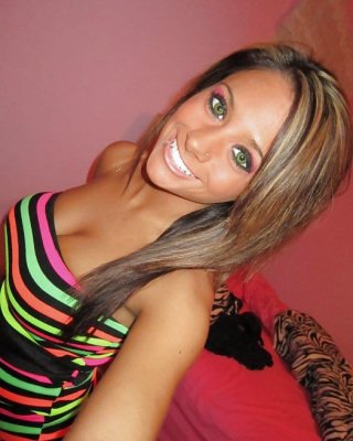 Bretagne 20 Jahre Alt. Riesentitten #7021063