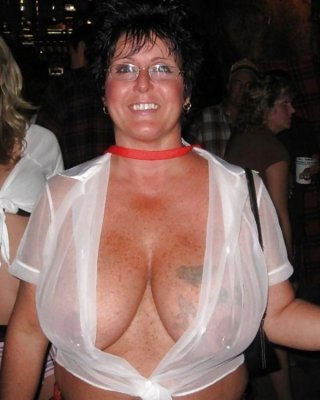 Milfs In See Thru #2310899