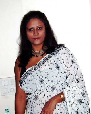 Indian Divorced Wife (HOTTY)