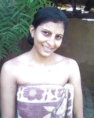 Xxx Open Hindi Video - Indian village girl Open Air Bath + Video Porn Pictures, XXX Photos, Sex  Images #85332 - PICTOA