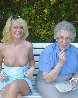 öffentliche Nacktheit: Blinkende Titten & Muschi #7373924