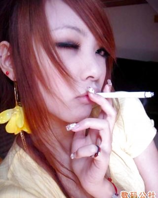 Rauchende Asiatische Schoenheiten - Smoking Fetish Asian 2