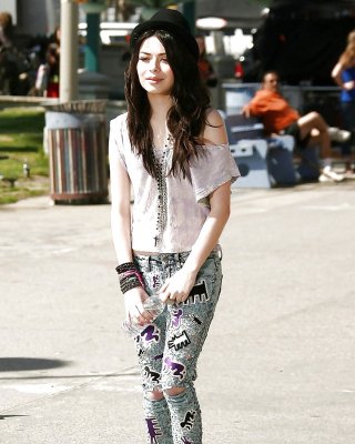 Miranda Cosgrove #15128702