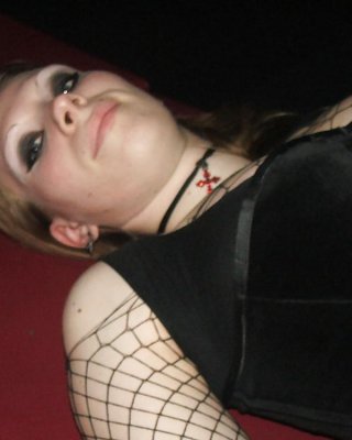 SEXY AND HORNY GOTHIC GIRL