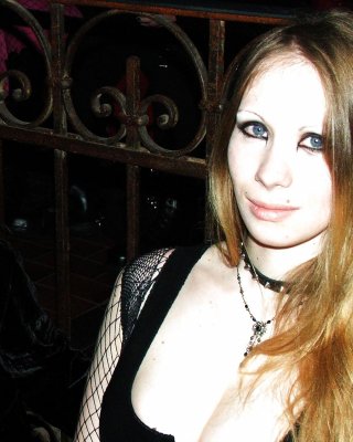 SEXY AND HORNY GOTHIC GIRL