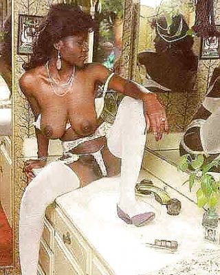 A Vintage Lady Black Porn Stars - Vintage Ebony Pornstars Porn Pics - PICTOA