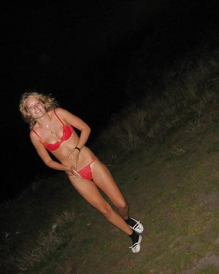 Chica danesa freja al aire libre en la noche - n. c. 
 #11231693