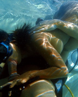 Sex Underwater Pussy Cumshot