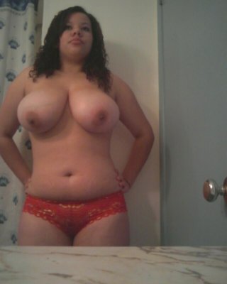 BUSTY CHUBBY AMATEUR - Naturgeiles Fickfleisch I