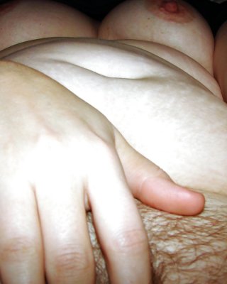 Frau Pussy #16485942