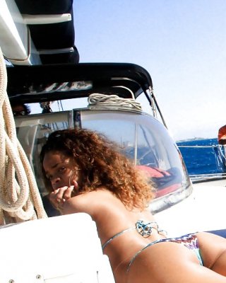 Rihanna Erstaunliche Fotze Und Arsch !! #21327045