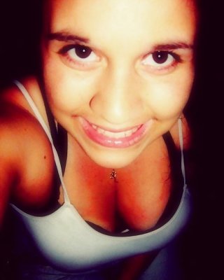 Daniela #12004699