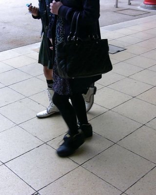 Japanische Candids - Füße Auf Der Straße 06 #3539572