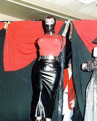 Crossdressers Gebunden Und Geknebelt Tome 1 #11955746