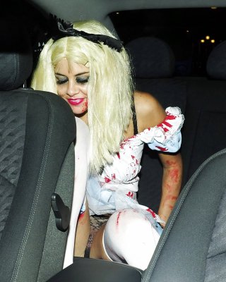 Celeb Oops Und Upskirts Von Twistedworlds #8800287