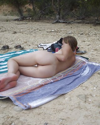 FKK-Strand Mädchen #18559144