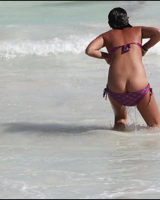 Bikinis Que Dan Problemas. Bikini Oops. #21028726