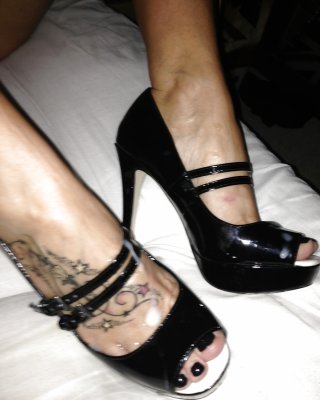 Mmmm Eine Last Von Mir über Jaynes Schuhe N Füße #17561685