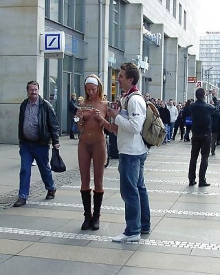 Echte öffentliche Nacktheit #5237143