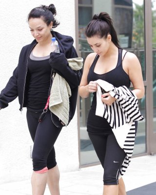 Kim Kardashian In Leggings Leaving A Gym In Studio City