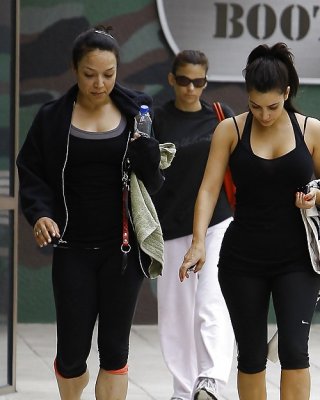 Kim Kardashian In Leggings Leaving A Gym In Studio City