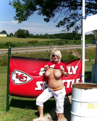 Kansas City Chiefs Fan Porn Pictures, XXX Photos, Sex Images #95123 - PICTOA