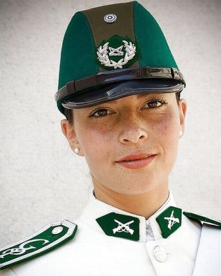 Sexy Female Police Officers From Around The World 