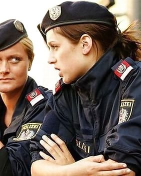 Sexy Female Police Officers From Around The World 