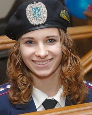 Sexy Female Police Officers From Around The World 