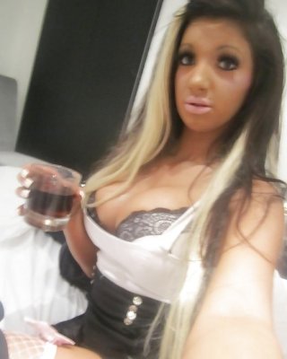 Bimbos #36669284
