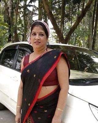Südindische Aunties #28907559
