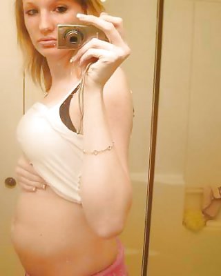 Enceinte Ventre Nue - Naked Pregnant Belly