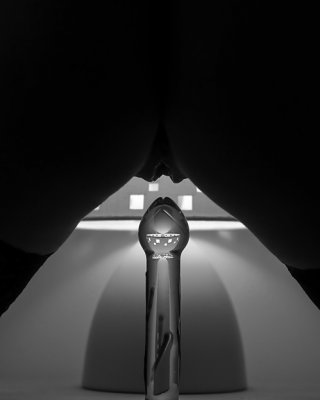 Perfekten Sturm - Schöne Frau Mit Klaren Spielzeug Spielen #31960816