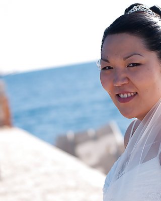 Sie Haben Mehr Von Dieser Asiatischen Frau? #35929576