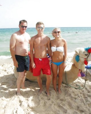 2 Hot Blonde Uk Mädchen Privaten Griechischen Holidas Bilder #38628640