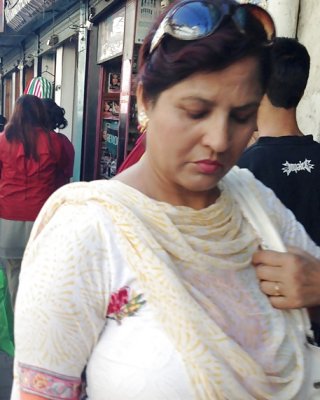 Nepal Big Breast - Nepali mom with huge boobs in market Porn Pictures, XXX Photos, Sex Images  #2145462 - PICTOA