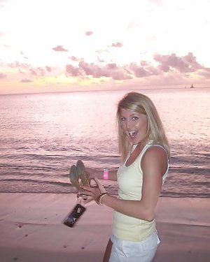 Ausgesetzt Schlampe - Melodie Anderton #28577619