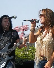 Mickie James In Concert