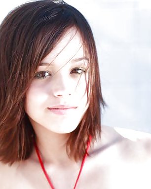 Hayley Orrantia #31892429