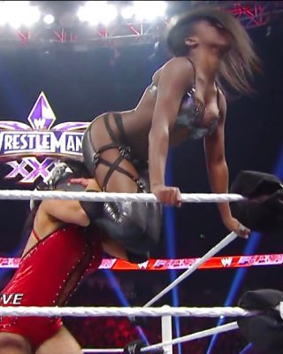 Naomi Nipple Slip #32414113