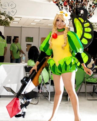 Sexy Amateur Cosplayer Und Aussenseitermädchen #34210672