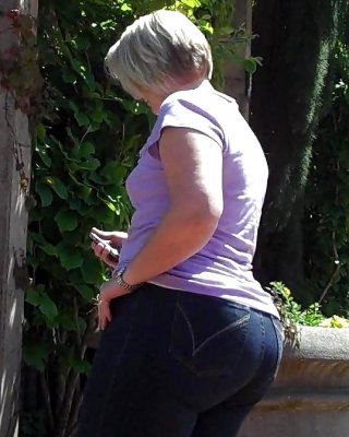 Candid Mature Ass - Sexy Butt - Booty Street Voyeur