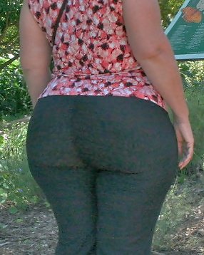 Candid Mature Ass - Sexy Butt - Booty Street Voyeur