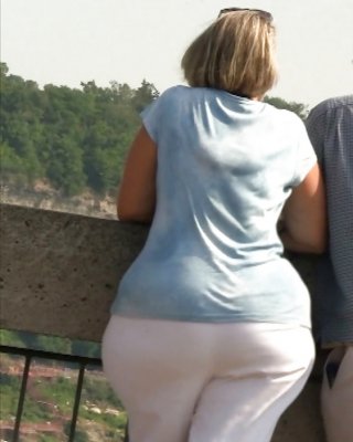 Candid Mature Ass - Sexy Butt - Booty Street Voyeur