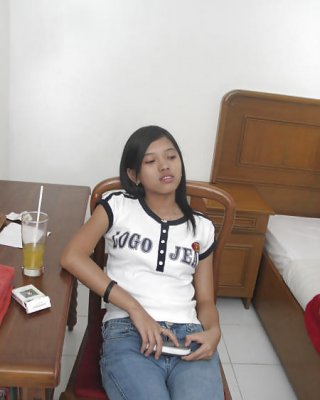 Indonesian Teen - Puty #28476663