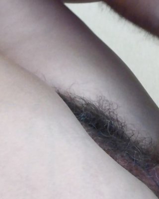 私は私の妻の毛むくじゃらのまんこを犯して、彼女の上に精液を出した
 #29665312