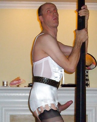 20071118 白いコルセット・ヒール
 #37452988